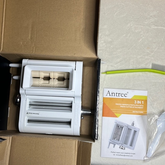 Antree Kitchen Antree 3in Ravioli Maker Pasta Roller Cutter